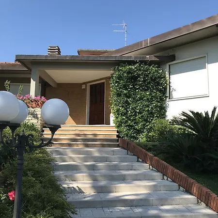 Costa Dei Marmi فندق مبيت وإفطار